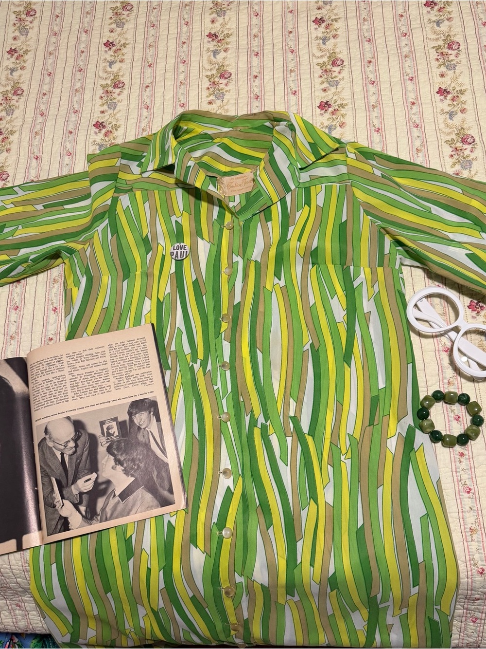 True Vintage 60s 70s Fashion Frocks Green Abstract Stripe Button Front Dress M L